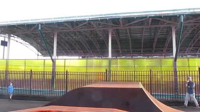 Трюки на новом роллердроме в Зеленограде смотреть онлайн