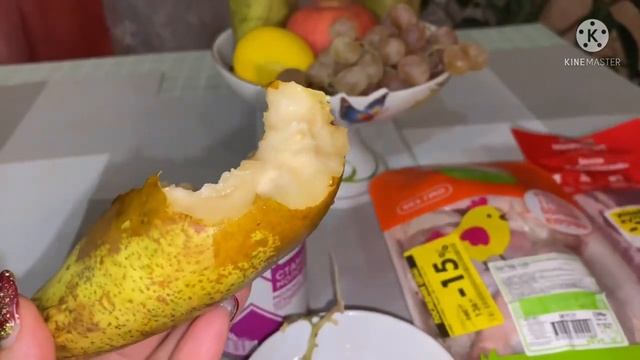 Два Мукбанга.Суп пюре ещё вкуснее.Груша.. Обзор и второй Мукбанг с покупками.