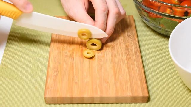 Салат из кускуса с томатами черри. Полезно и быстро!