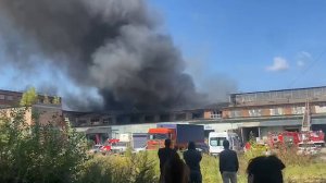 В Люберцах тушат пожар в производственном здании