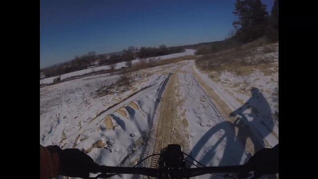 Вдоль городских дорог , приминая снег смотреть онлайн