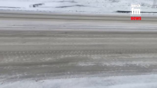 В Керчи опять гололед и нет песка смотреть онлайн