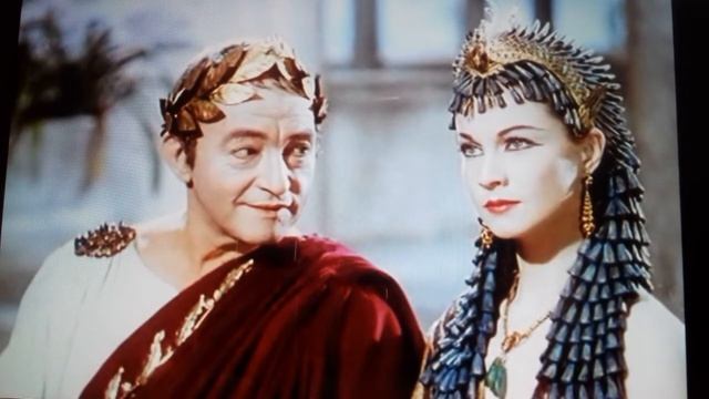 Клеопатра - роковая женщина Юлия Цезаря. Путешествие в историю смотреть онлайн