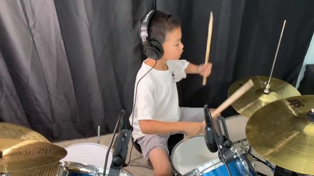 "Enter Sandman" (drum cover) Metallica - Aiden 8 years old смотреть онлайн