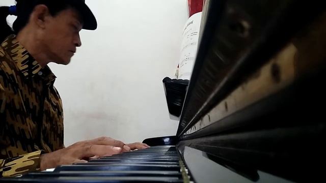 MUTIARA YANG HILANG vocal Ernie Djohan Piano Cover by Nanang Oemar Vadim смотреть онлайн