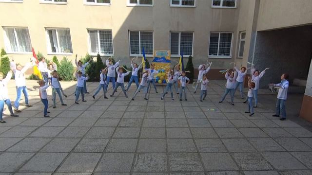 Флешмоб з нагоди 30-річчя Незалежності України. Ліцей 82, м.Одеса смотреть онлайн