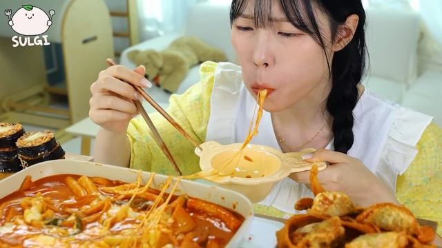 ASMR MUKBANG| 직접 만든 치즈 떡볶이 양념치킨 치즈 김밥 먹방 & 레시피 FRIED CHICKEN AND Tteokbokki EATING