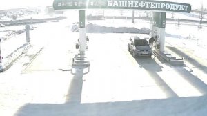 Метеорит. Обзорная камера на автоматической АЗС. Озерск, 100 км от Челябинска.
