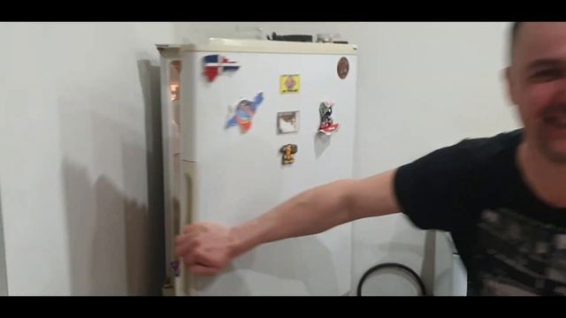 Настоящий японский холодильник, которому 20 лет - ты должен это увидеть! смотреть онлайн