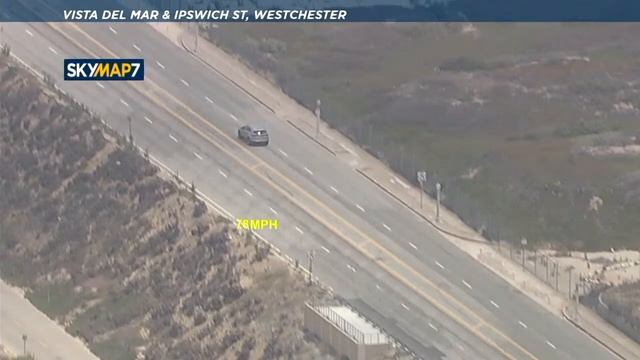 Chase suspect in stolen car leads CHP on wild, high-speed pursuit through South Bay area l ABC7 смотреть онлайн