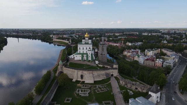 город Псков весна 2021 года (DJI Mavic air2) смотреть онлайн
