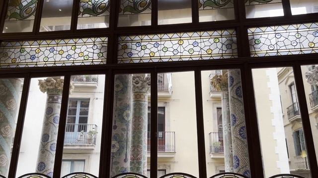 Дворец каталонской музыки Palace of Catalan Music смотреть онлайн