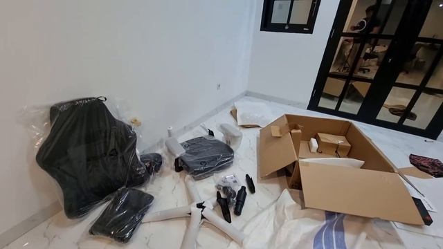UNBOXING KURSI GAMING ONEX FT700 смотреть онлайн