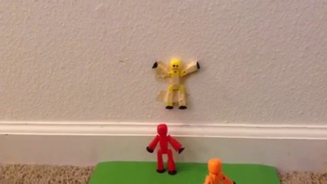 Save Yellow Stikbot смотреть онлайн
