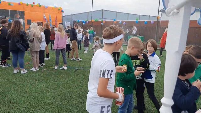 тележка мороженого, попкорн, сладкая вата смотреть онлайн