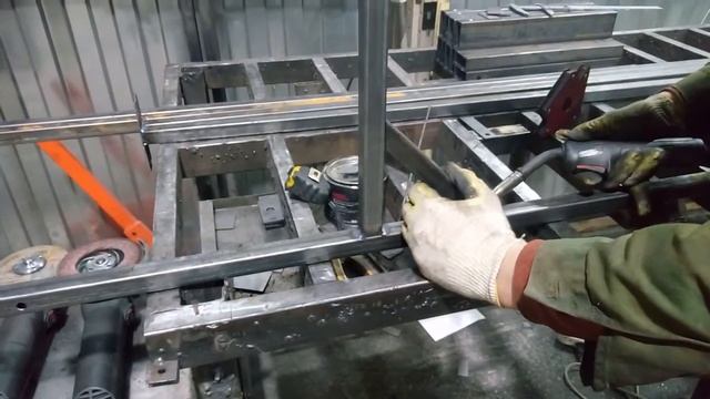 Сварка профильной трубы. Производство металлической мебели.https://d-metal.ru/katalog/ смотреть онлайн
