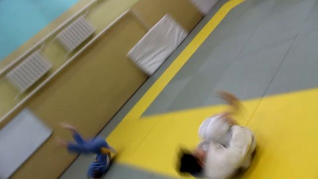 ЧЕЛОВЕК-ПРУЖИНА или кувырок назад С КРАСИВЫМ ВЫХОДОМ смотреть онлайн