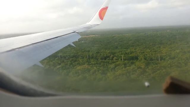 Посадка AZUR AIR в аэропорту Пунта Кана смотреть онлайн