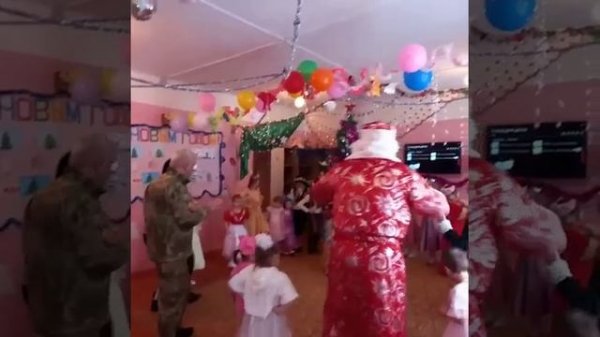 Новогодние утренник         https://www.youtube.com/watch?v=zlQDfRjnwTo&t=9s