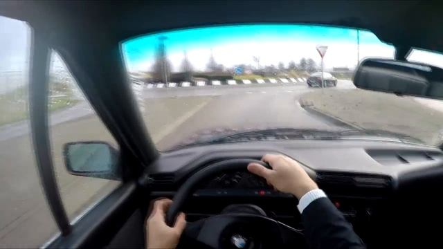 BMW E30 POV Drive - M30 M30B35 Swap смотреть онлайн