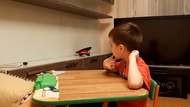 Элемент ежедневных занятий с ребёнком при РАС. смотреть онлайн