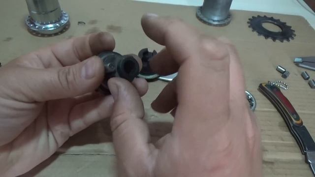 Как устранить прокрутки заднего колеса дорожного велосипеда ХВЗ, ММВЗ смотреть онлайн