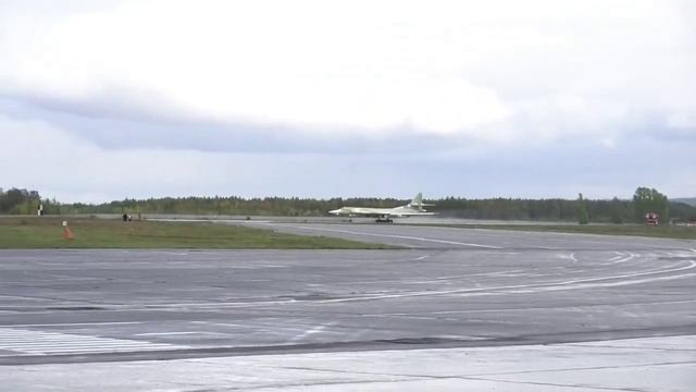 Модернизированный Ту-160 выполнил новый полет в рамках испытаний! смотреть онлайн