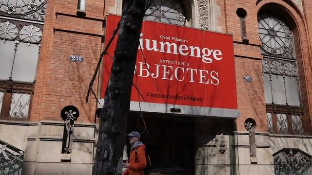 Antoni Tàpies. Objectes / Spot смотреть онлайн