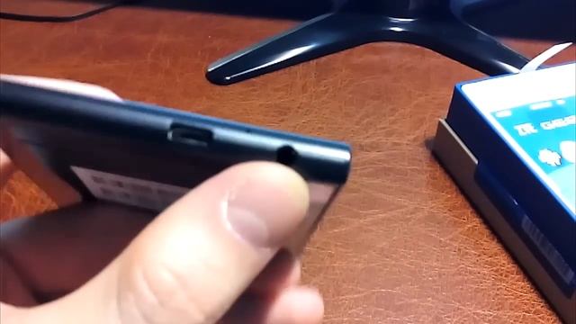 Распаковка и первое впечатление от ZTE Geek 2 смотреть онлайн
