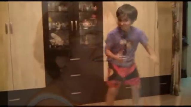 Внуки "жгут" у бабушки на дне рождения смотреть онлайн