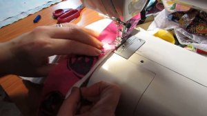 Как окантовать прямой угол на одеяле .Как сделать бейку из б/у ткани.