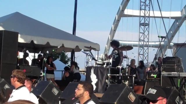 Hollywood Undead - Paradise Lost (Live @ Bonzai) смотреть онлайн