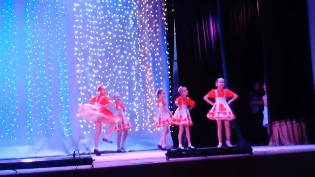 Хореографический ансамбль "Танц-класс" пятерочка смотреть онлайн