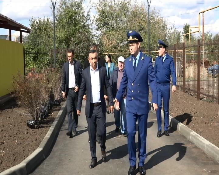 Прокурор района проинспектировал ход строительства детского сада в п.Зарево смотреть онлайн