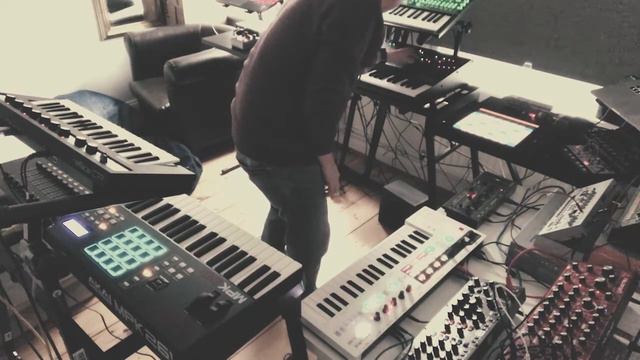 Dark Ambient Berlin School Improvisation (Behringer Odyssey, Model D, Neutron, Volca Modular + more смотреть онлайн