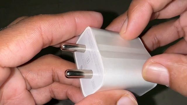 Original vs Fake Apple iPhone charger | iPhone Apple 20W USB-C Fake and Original adapter in Hindi смотреть онлайн