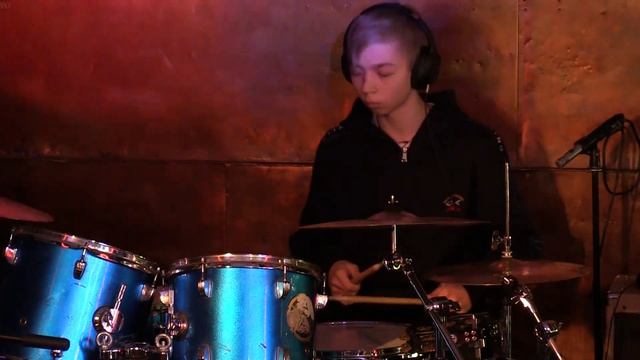 Бизюков Михаил – Макс Корж – Жить в кайф (drum cover) смотреть онлайн
