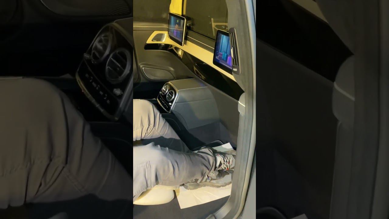 большие мультимедиа мониторы для задних пассажиров и даде взамен штатных на примере Maybach W222