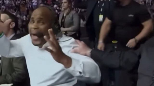 The right “early” play? Stampede Dinos MtG Explorer смотреть онлайн