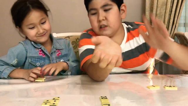 Продолжение часть 2 мы играем домино.Continuation part 2 we play dominoes смотреть онлайн