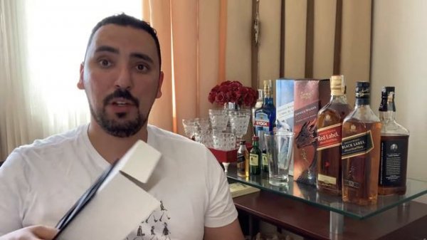 Novos Kits do Whisky Johnnie Walker Red & Black Label