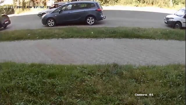 Пример работы камеры HD-TVI видеокамеры 1.0 Mp HikVision DS-2CE56C0T-IRM (3.6 мм) смотреть онлайн