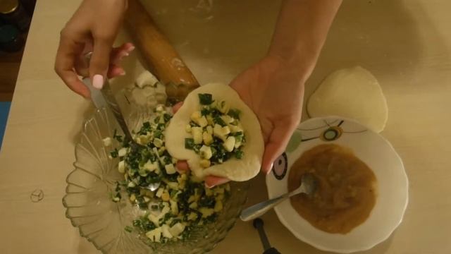 Жареные пирожки с яйцом и зеленым лучком!!!!