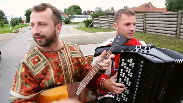 Суздаль - видео экскурсия по городу. Катание на тройке в Суздале с музыкантами смотреть онлайн