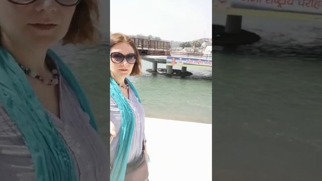 Статуя Шивы на берегу Ганги (Ришикеш, Индия, 21.03.2020) смотреть онлайн