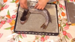 Щука фаршированная -2 рецепта/Щука фарширована, запечена в духовці/Как снять со щуки кожу ,,чулком"