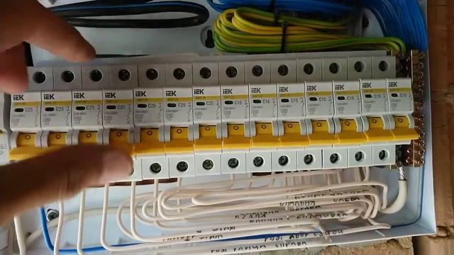 Как самому провести электрику в своем доме.Советы начинающим электрикам. смотреть онлайн