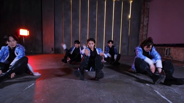 Trainee In Moscow , SKZ - God's Menu (FULL Cover, Song And Dance)