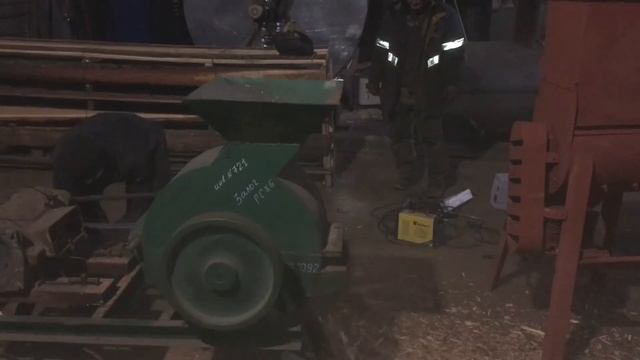 Дробилка молотковая для древесины смотреть онлайн