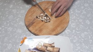 Фаршированные шампиньоны запеченные в духовке